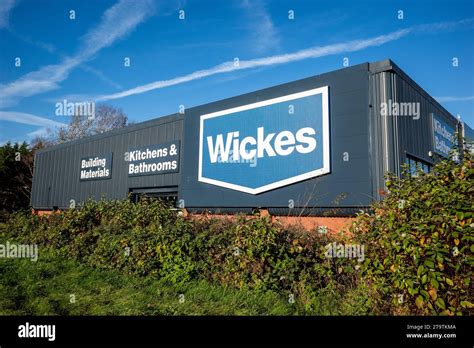 BRISTOL LONGWELL GREEN Wickes.co.uk