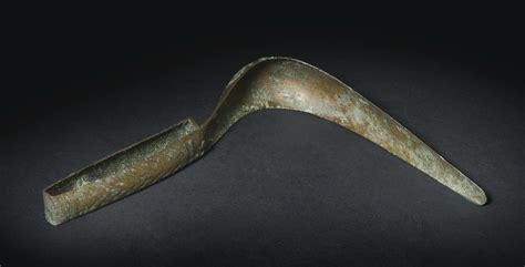 Bronze Roman Strigil - Qatar Museums - wintechmobiles.com