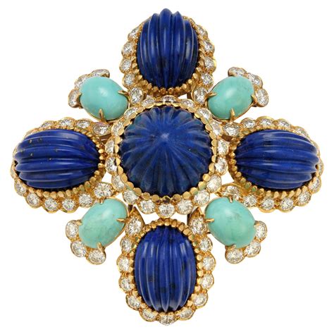 Brooch | Jewelry History, Types & Uses | Britannica - wintechmobiles.com