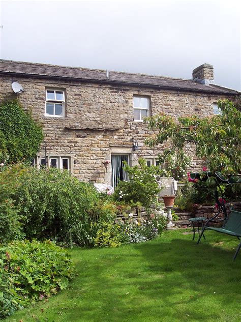 BROW HILL FARM B&B (Gunnerside) - B&B Reviews, …