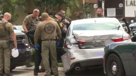 BSO respond to call of barricaded man in Lauderdale Lakes