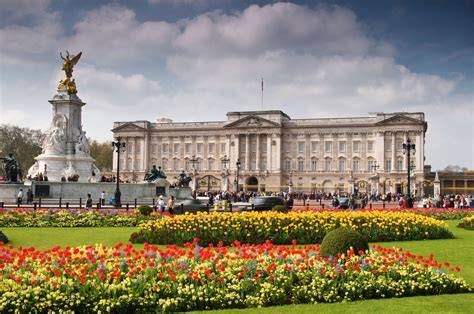 Buckingham Palace garden - Royal Collection Trust - raincitystudios.com