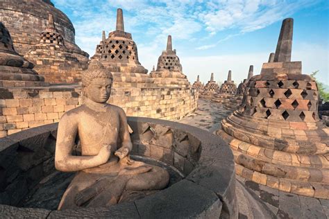 Buddhism in Southeast Asia - Foundations and Historical … - wintechmobiles.com