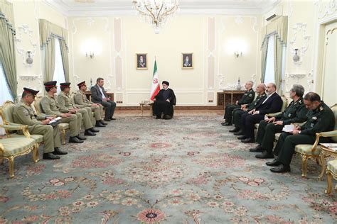 Başkan Ordu lideri sonrasında Pakistan Devleti'nin bölgesel politikasını onaylıyor.
