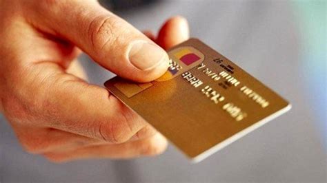 Başkasına ait kredi kartını kullanmak suretiyle yarar sağlama
