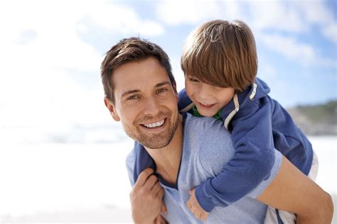 Baba oğul . . #kesfet #keşfet #fenerbahçe #ennesyri #dzeko #lyon. 