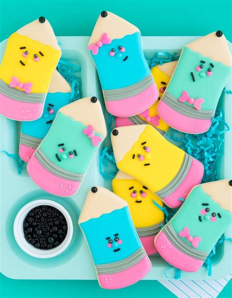 Back To School Cookies Pencil Cookie Tutorial + Printable!