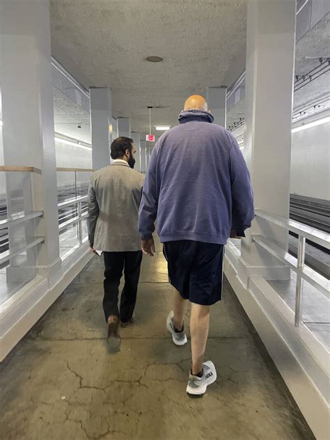 Back in hoodies and gym shorts, Fetterman tackles Senate life after depression treatment