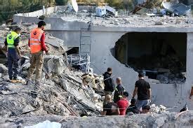 Back-To-Back Israeli Strikes Kill quartet Lebanese Rescue Workers