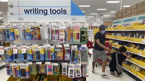 Back-to-school: Parents offer tips on how they save during annual shopping spree