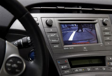 Backup cameras OK to use on behind-the-wheel DMV test: Roadshow