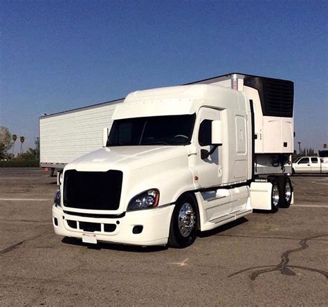 126" BBC 72" RR. Back to Cab Types. Click and Drag to Rotate Truck. Build your own Freightliner Truck.. 