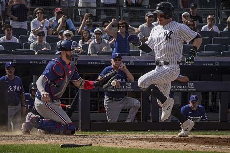Bader’s 2-run double in the eighth sends the Yankees past the Rangers 5-3