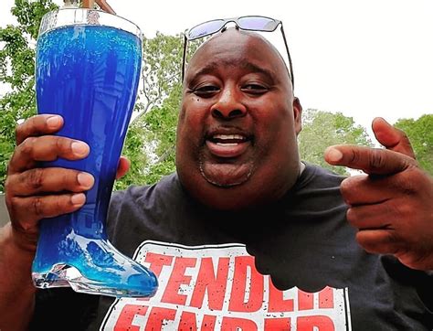 Badlandchugs. Subscribe || https://gwr.co/YT-SubFavourites || http://gwr.co/YT-FavsEric @BadlandsChugs Booker has broken two more Guinness World Records titles by drinking... 