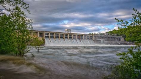 Bagnell Dam - odd.net