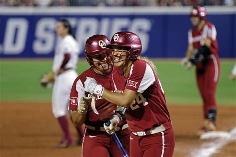Bahl’s 2-hitter helps Oklahoma top Florida State, inch closer to third straight national title