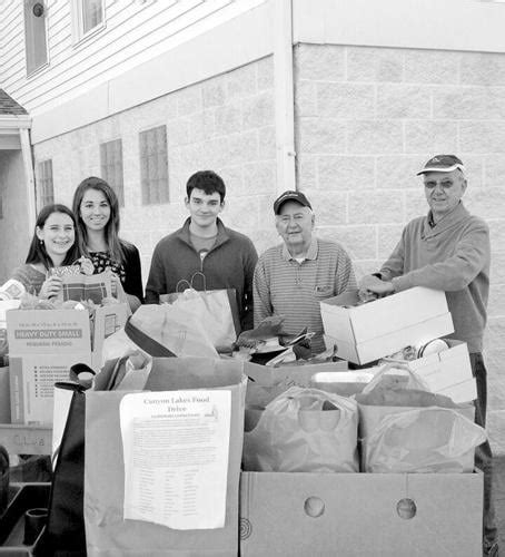 Bainbridge residents mourn loss of longtime food pantry director