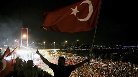 Bakanlık destekli ’15 Temmuz şehitleri anısına’ beste yarışması. 