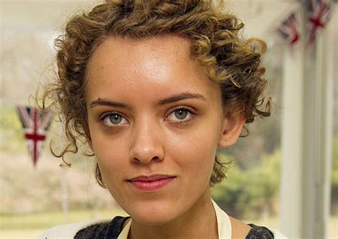 Bake Off Ruby Tandoh hits out at show, says theme tune makes her ‘feel …