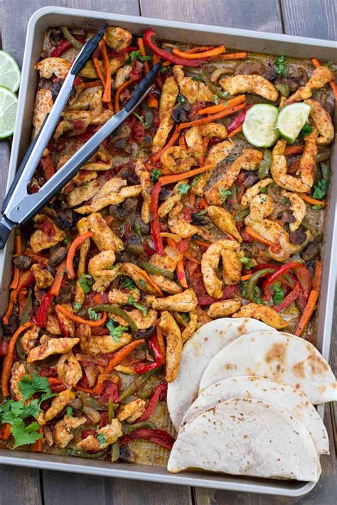 Baked Chicken Fajitas (VIDEO) - Valentina