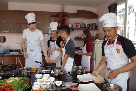 Baker Cook Video Hanoi