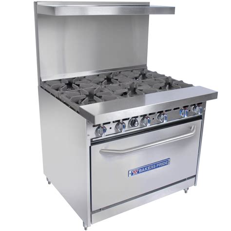 Bakers gas. The Bakers Pride Y-602 double pizza deck oven has a pair of 2-inch-thick Lightstone FibraMent™ decks. The top and bottom heat dampers are independently controlled, and the flame diverters slide out for cleaning. Combination gas controls are equipped with a manual gas valve, pilot safety, and pressure regulator. 