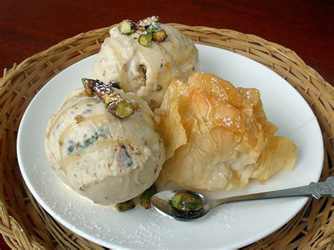 Baklava ice cream. Instructions. Place 750 ml thickened cream, cinnamon and vanilla bean and seeds in a large heavy-based saucepan over medium heat and bring to a simmer. Remove from heat and set aside for 1 hour to ... 