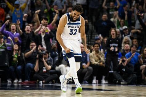 Balanced Timberwolves move into No. 6 seed in West with win over Sacramento
