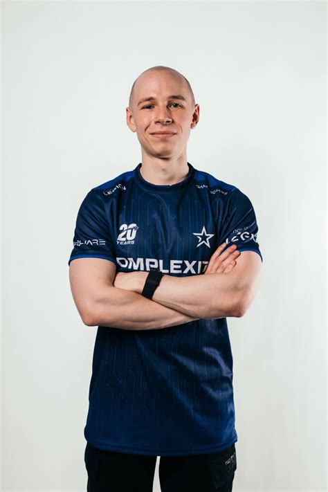 Bald elige. More Players. We have the most up-to-date information on EliGE’s Settings such as his Config, Crosshair, Viewmodel, Sensitivity and more. 