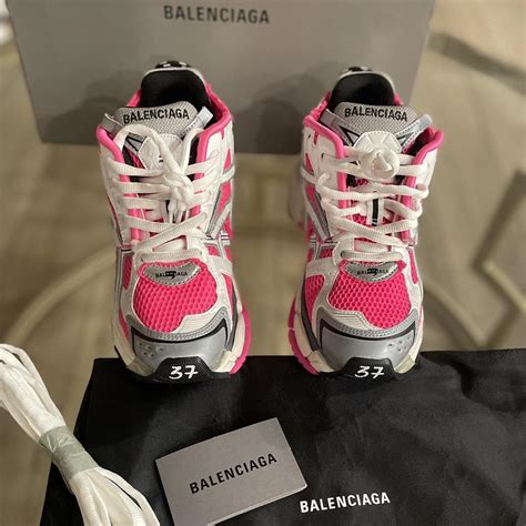 Balenciaga Runners Shoes: The Perfect Blend of Comfort, Style, and Durability