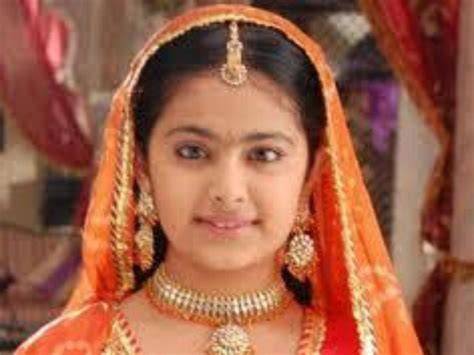 Balika vadhu anandi real name