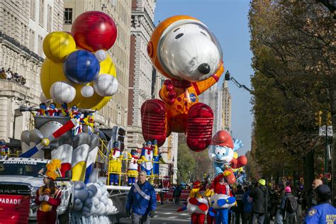 Balloons, bands and Santa: Macy’s Thanksgiving Day Parade ushers in holiday season in New York
