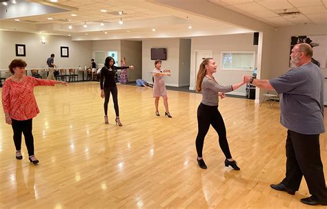 Ballroom dance studios near me. Monday: 3pm - 10pm Tuesday: 3pm - 10pm Wednesday: 3pm - 10pm Thursday: 4pm - 10pm Friday: 3 pm - 10:30pm Saturday: 9am - 10pm Sunday: Closed ** Private Classes are available outside these hours 