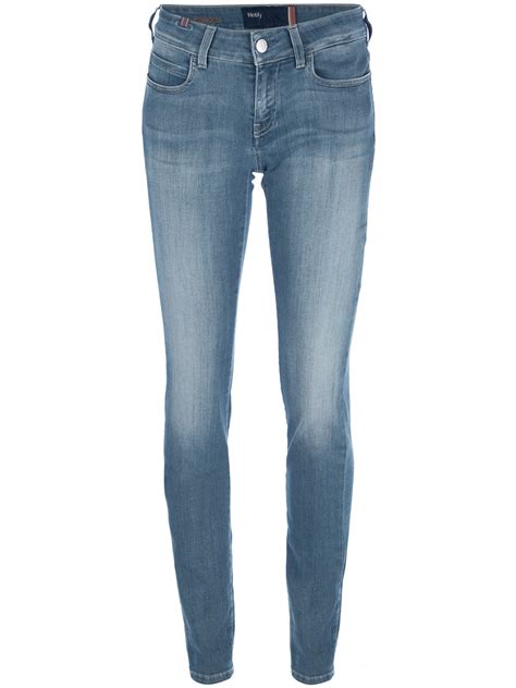 Bamboo jeans. Our denim is made from a blend of organic cotton, recycled cotton and bamboo viscose so it’s incredibly soft and comfortable. This denim has enough stretch for you to scale a rock face. These jeans have been developed in line with the Ellen MacArthur Foundation Jeans Redesign to be environmentally friendly. 