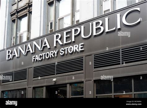 28 reviews of Banana Republic Factory Store "Not a huge store, but with sales signs everywhere - how could I resist? Lots of buy one get one free deals. Not crazy about what's being offered in the actual stores right now, but the outlet store totally just added to my wardrobe. Lots of good quality shirts and pants... beautiful colors. Great variety for work or play.". 