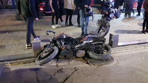 Bandırma’daki trafik kazasında motosikletteki 2 kişi yaralandıs