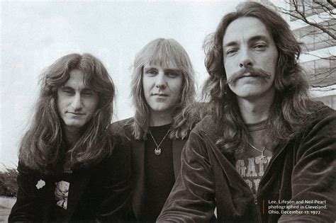Band rush. Rush was a progressive rock band that formed in 1968 and retired in 2016. A well known power trio, the band consisted of bassist, keyboardist, and lead vocalist Geddy Lee; guitarist Alex... 