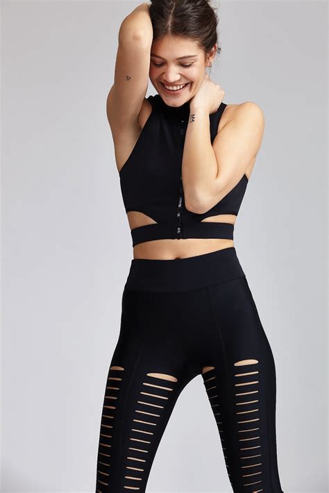 Bandier - BANDIER is a New York-based company that curates and sells the best and most fashionable activewear from over 50 brands. Founded by Jennifer Bandier in 2014, BANDIER also offers exclusive styles, private labels, …