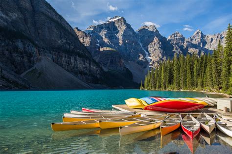 Read our full post on the Best Time to Visit Banff. Should you stay in Banff or Canmore? If you are trying to decide on whether to stay in Banff or Canmore, here’s a quick run down. Canmore is located 20 minutes from the town of Banff. While it’s a little quieter and accommodations are a little cheaper, it will require more driving each day.. 