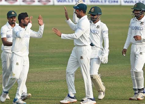 Bangladesh bowls first against Sri Lanka at the Cricket World Cup in New Delhi