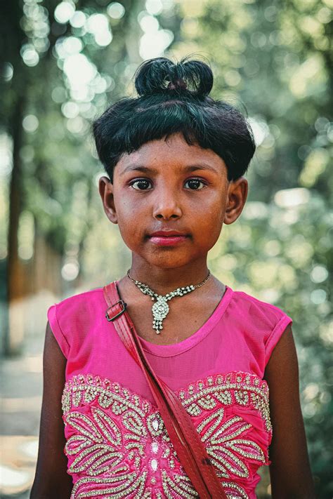 Bangladeshi neked gril. .  ...