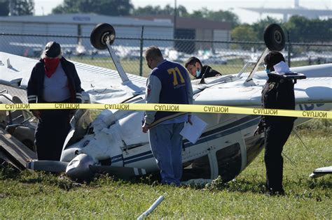 Banner plane crashes on North Perry Airport airfield in Pembroke Pines