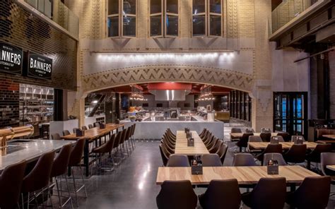Banners kitchen and tap. Banners Kitchen & Tap: A Boston, MA . ... Located in the new Hub on Causeway, Banners accompanies a food hall, music venue, and movie theater, all part of a new 1.75 million-square-foot buildout ... 