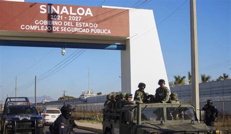 Banners purportedly from Mexico’s Sinaloa cartel say gang has sworn off sales of fentanyl