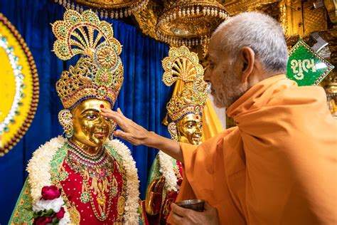 Baps live puja darshan. 5.9K views, 328 likes, 1 comments, 7 shares, Facebook Reels from Swami ki sena page: Guruhari Darshan, 29-31 Mar 2023, Sarangpur, India #baps #swamibapa #mahantswami #guruharidarshan Welcoming Shri... 