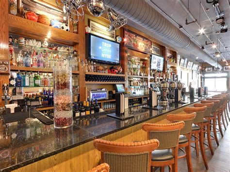 Bar and grill. Cross Country Bar and Grill, Rhinelander, Wisconsin. 3,539 likes · 72 talking about this · 7,370 were here. Cross Country is located just north of Rhinelander (or South of Eagle River) on Highway 17.... 