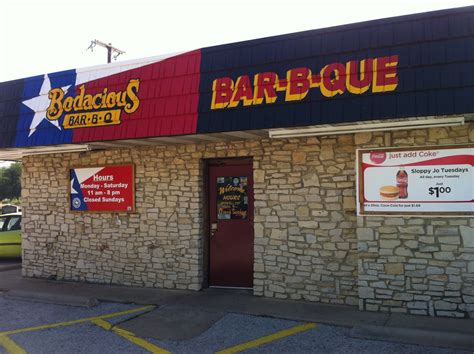 Barbeque arlington tx. David's Barbecue, Catering, To Go, Best Barbecue in Arlington,Tx . CATERING OR FUND RAISING INFORMATION AVAILABLE UPON REQUEST. MEATS BY THE POUND. Beef Brisket* $19.99 ... Texas Toast / Extra Bun $.30; Assorted Snack Chips $1.39 ... 