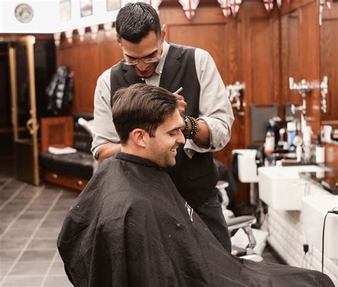 Barber for men. Through our curated selection of the very best men’s grooming services, from our barber shop, manicure and pedicure studies, and award winning massage and facial rooms, the 1847 brand offers a space to relax, unwind and reset. Our goal is to provide exceptional attention to detail and sincere care for your wellbeing. 
