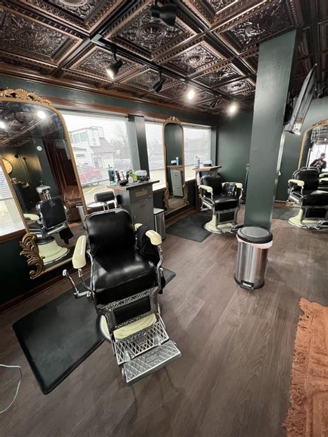 ... Barber Shop & Grooming Lounge is located in the West End of Richmond on the corner of West Broad Street and Cox Road, just minutes from Short Pump and Innsbrook. 