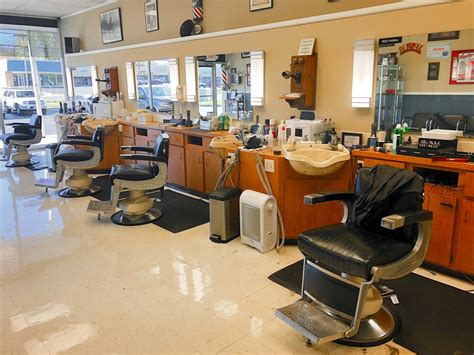 Barbers springfield mo. After opening in April of 2013, barbering in The Ozarks would never be the same. PHONE. (417) 831-2888. ADDRESS. 444 W Mcdaniel St. Springfield, MO 65806. HOURS. Monday: 9a-6p. Tuesday: 9a-6p. 